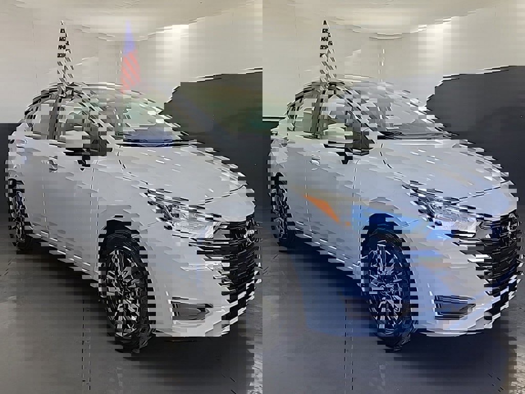 New 2025 Nissan Versa SV w/ Trunk Package