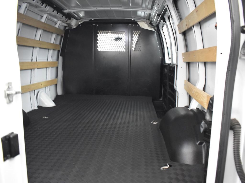 Used 2023 Chevrolet Express 2500 w/ Driver Convenience Package image 15