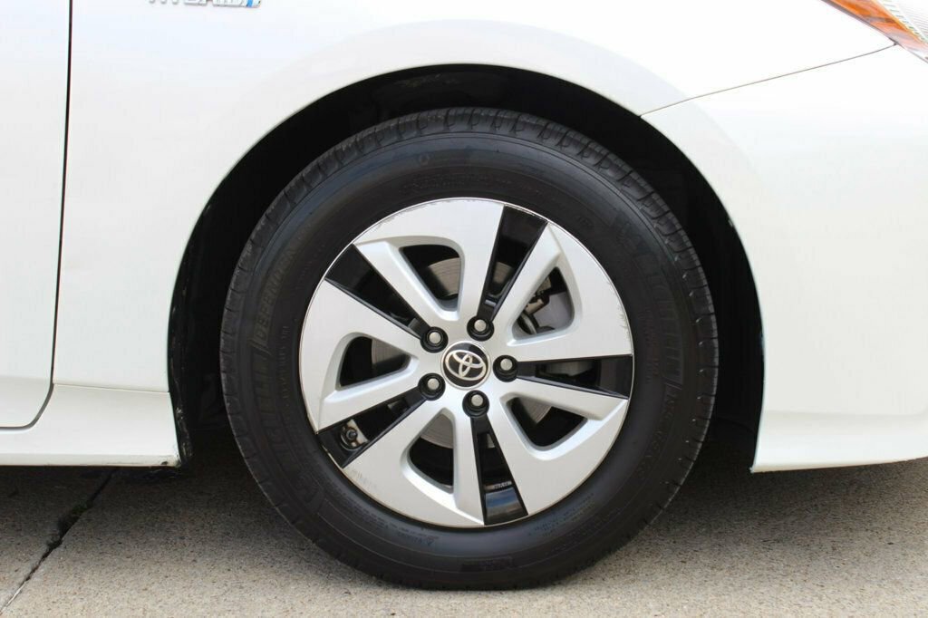 Used 2016 Toyota Prius Two FWD image 36
