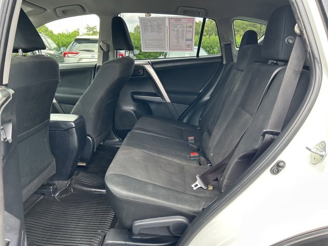 Used 2018 Toyota RAV4 LE image 15