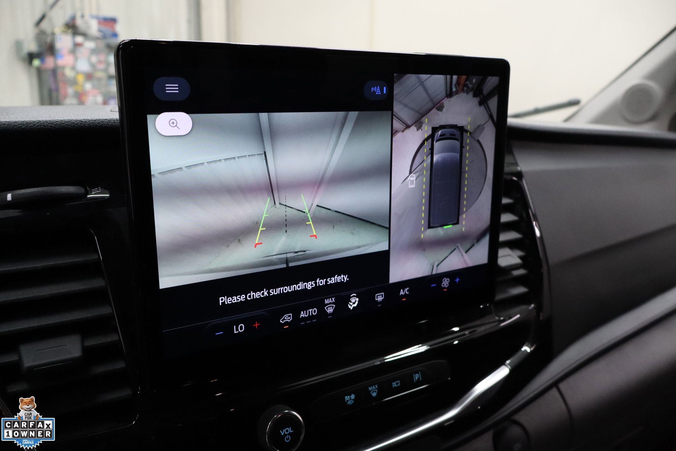 Certified 2025 Ford Transit 350 XLT image 21