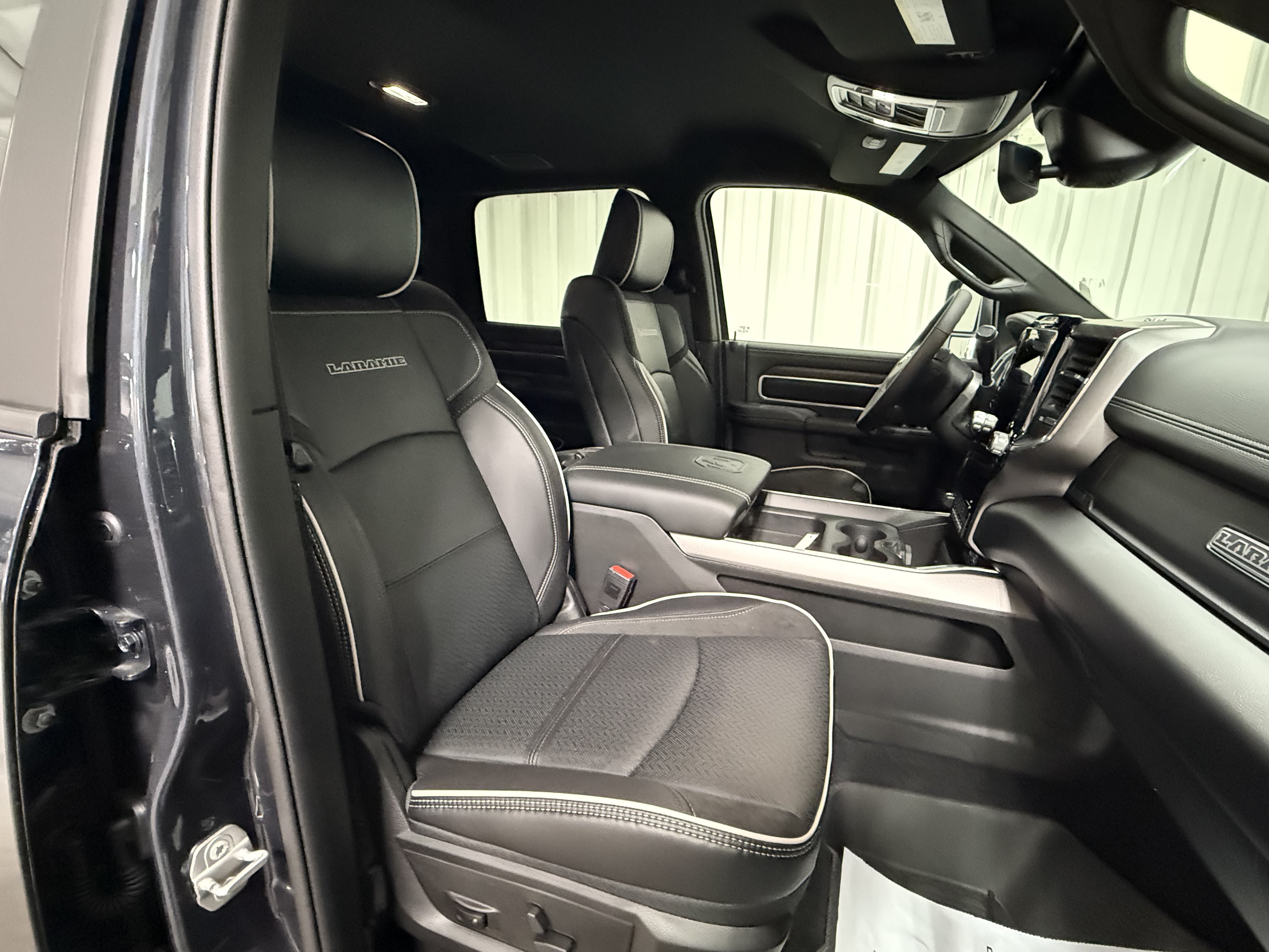 New 2026 RAM 2500 Laramie AWD/4WD image 9