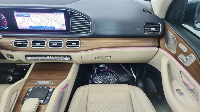 Used 2024 Mercedes-Benz GLS 450 4MATIC image 41