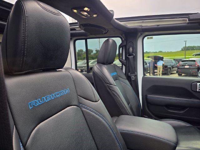 Used 2023 Jeep Wrangler Unlimited Rubicon 4xe w/ Cold Weather Group AWD/4WD image 26