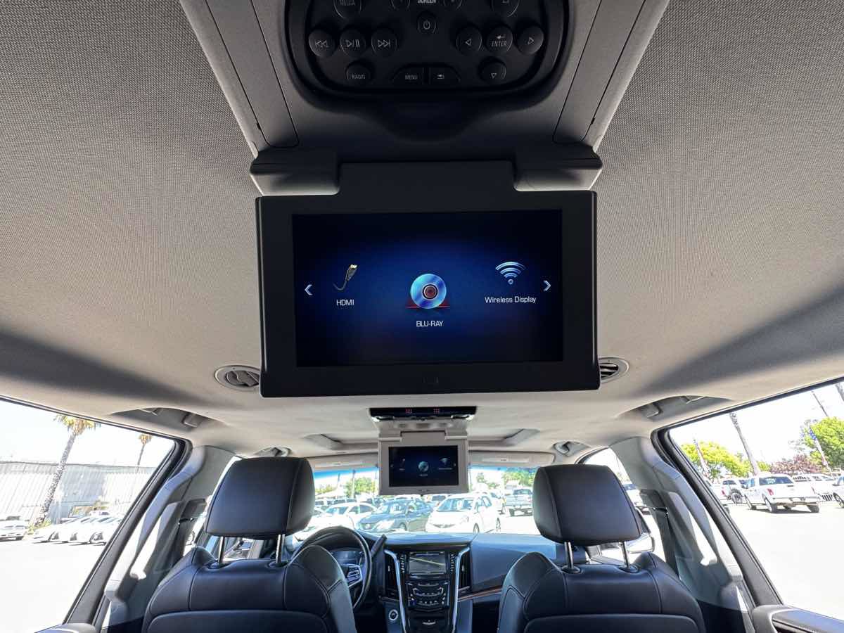 Used 2018 Cadillac Escalade ESV Premium Luxury AWD/4WD image 27