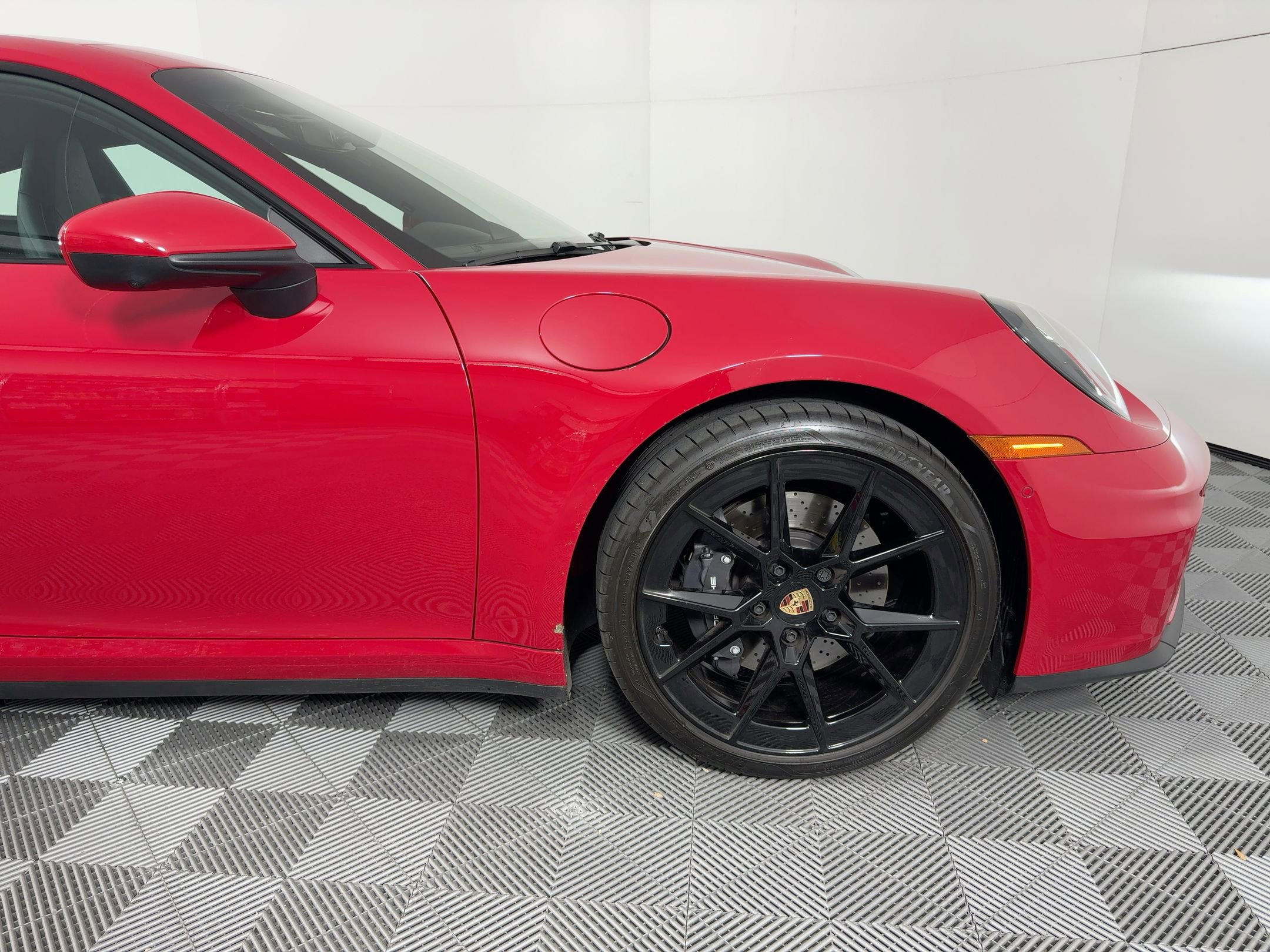 Used 2025 Porsche 911 Carrera RWD image 11