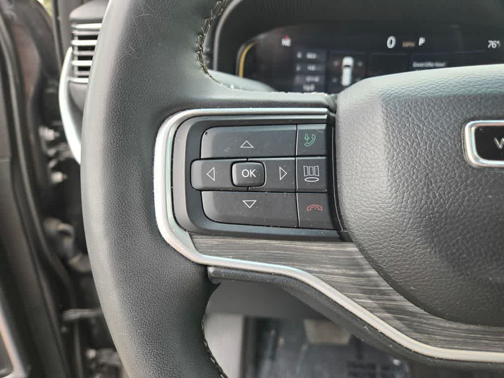 Used 2024 Jeep Wagoneer L Series II RWD image 21