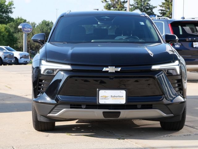 Used 2024 Chevrolet Blazer EV LT AWD/4WD image 2