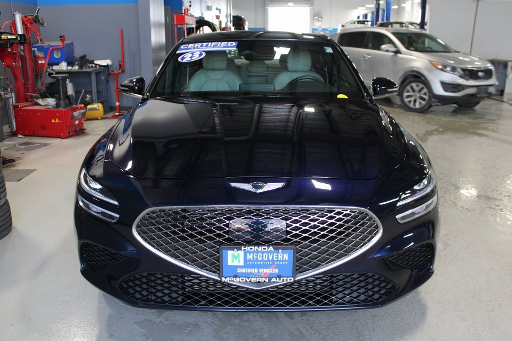 Used 2023 Genesis G70 2.0T image 3