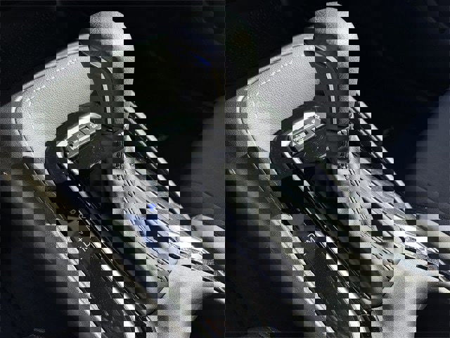 Used 2024 Toyota Corolla SE image 19