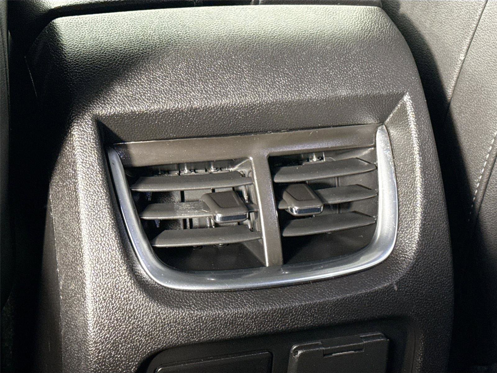 Used 2020 Chevrolet Blazer LT w/ Sound & Technology Package image 37