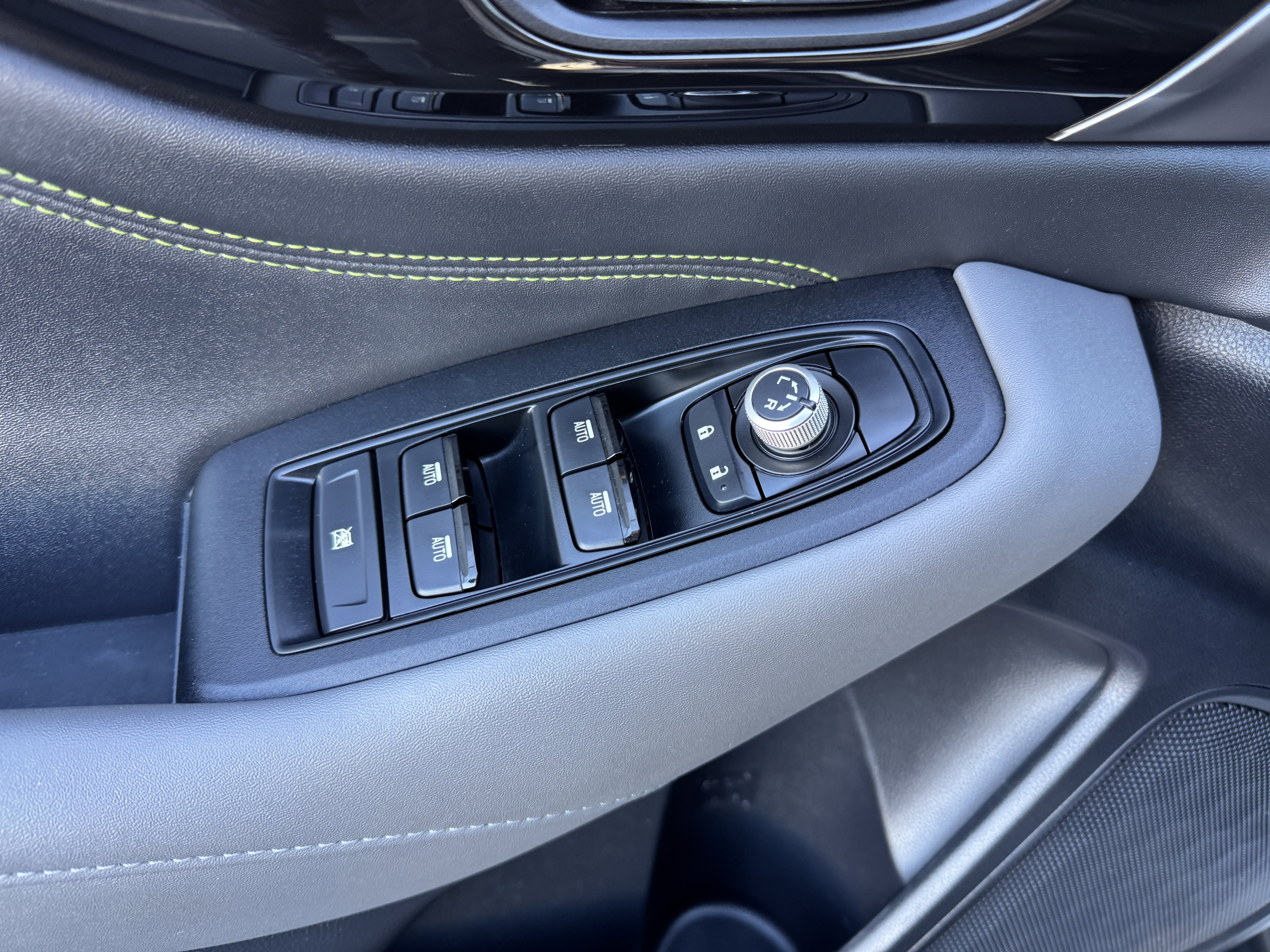 Used 2020 Subaru Outback Onyx Edition XT AWD/4WD image 12