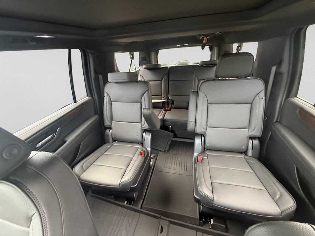 New 2026 GMC Yukon XL Denali w/ Sun & Power Step Package AWD/4WD image 15