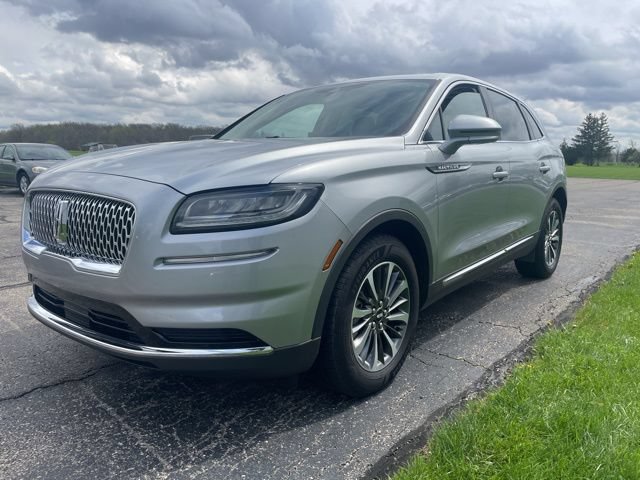 Used 2023 Lincoln Nautilus Reserve AWD/4WD image 6