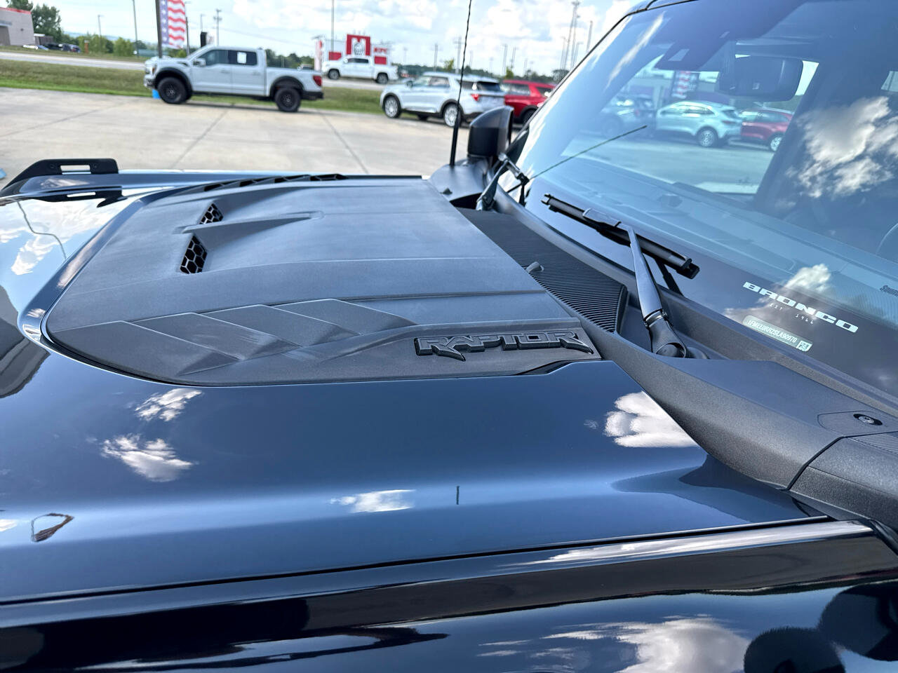 New 2025 Ford Bronco Raptor w/ Interior Carbon Fiber Pack image 18