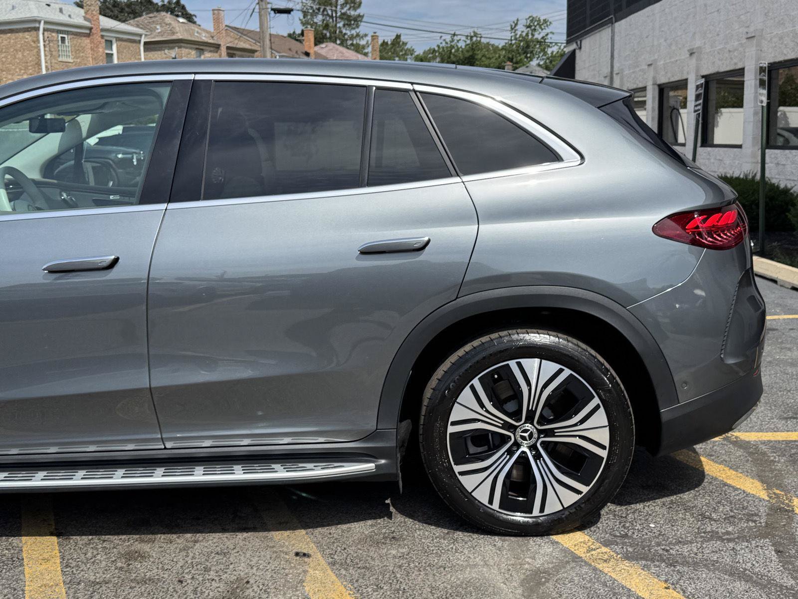 Used 2023 Mercedes-Benz EQE 350+ SUV w/ Exclusive Trim Package image 3