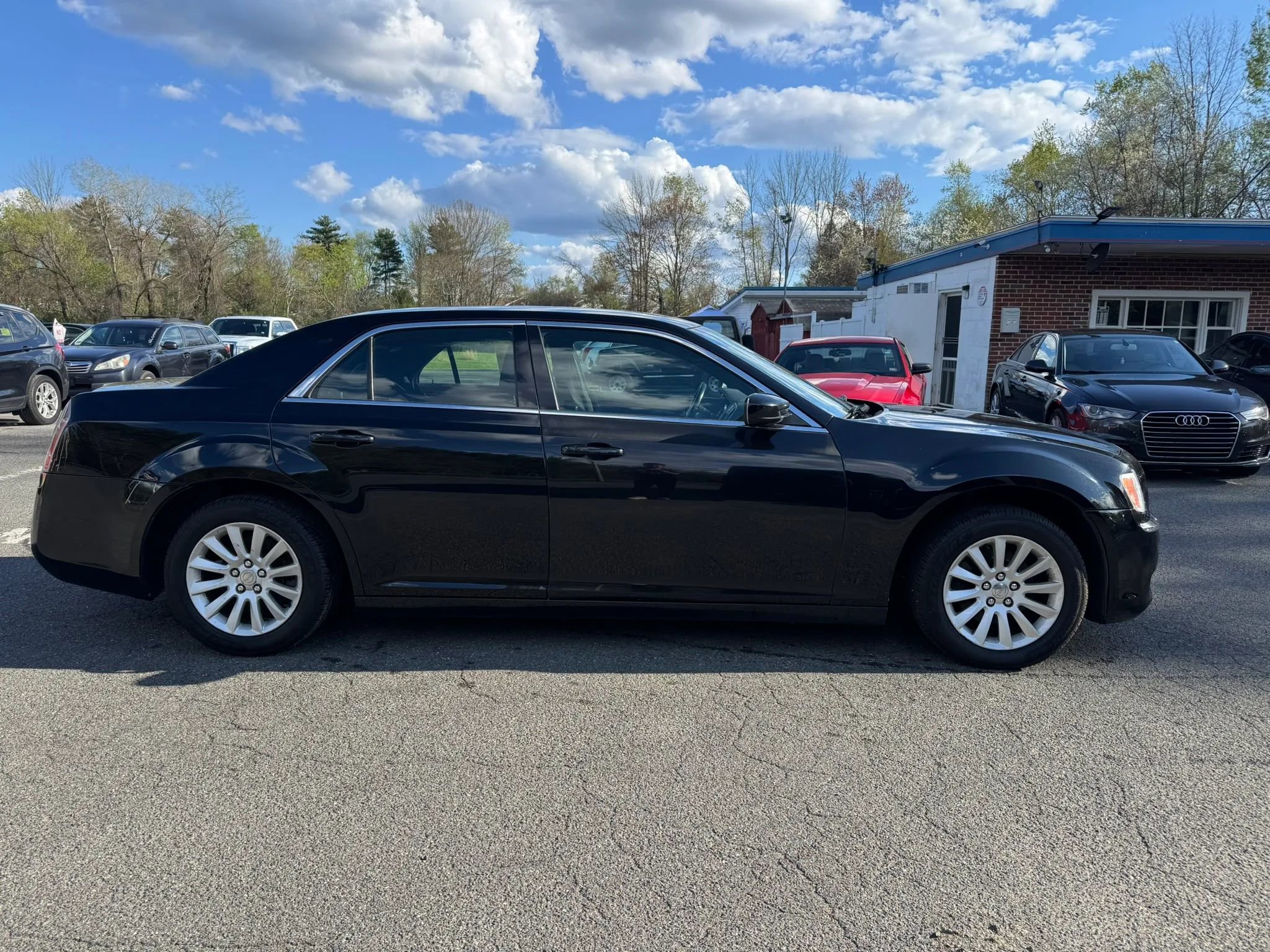 Used 2012 Chrysler 300 RWD image 2