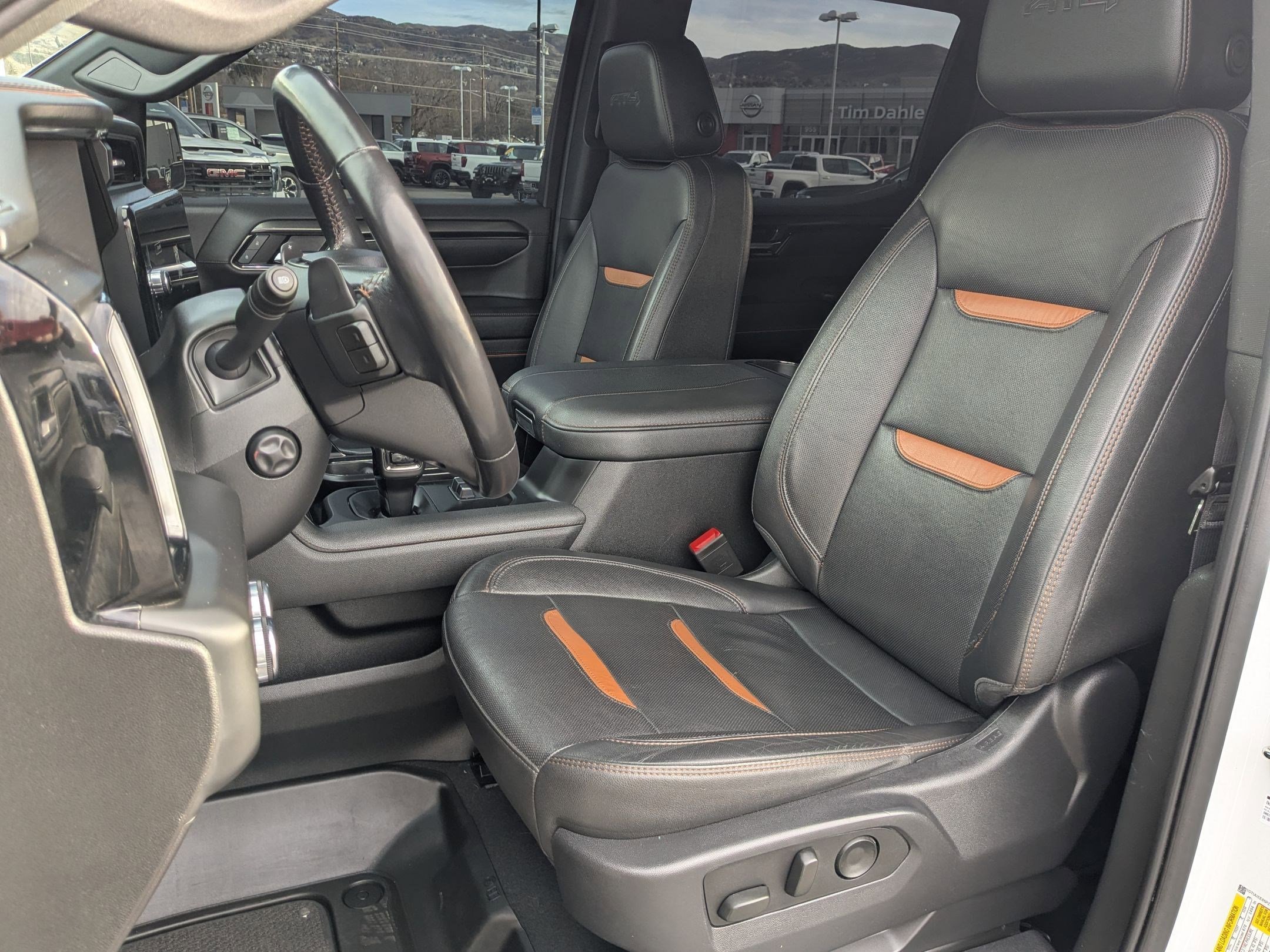 Certified 2023 GMC Sierra 1500 AT4 w/ AT4 Preferred Package image 22