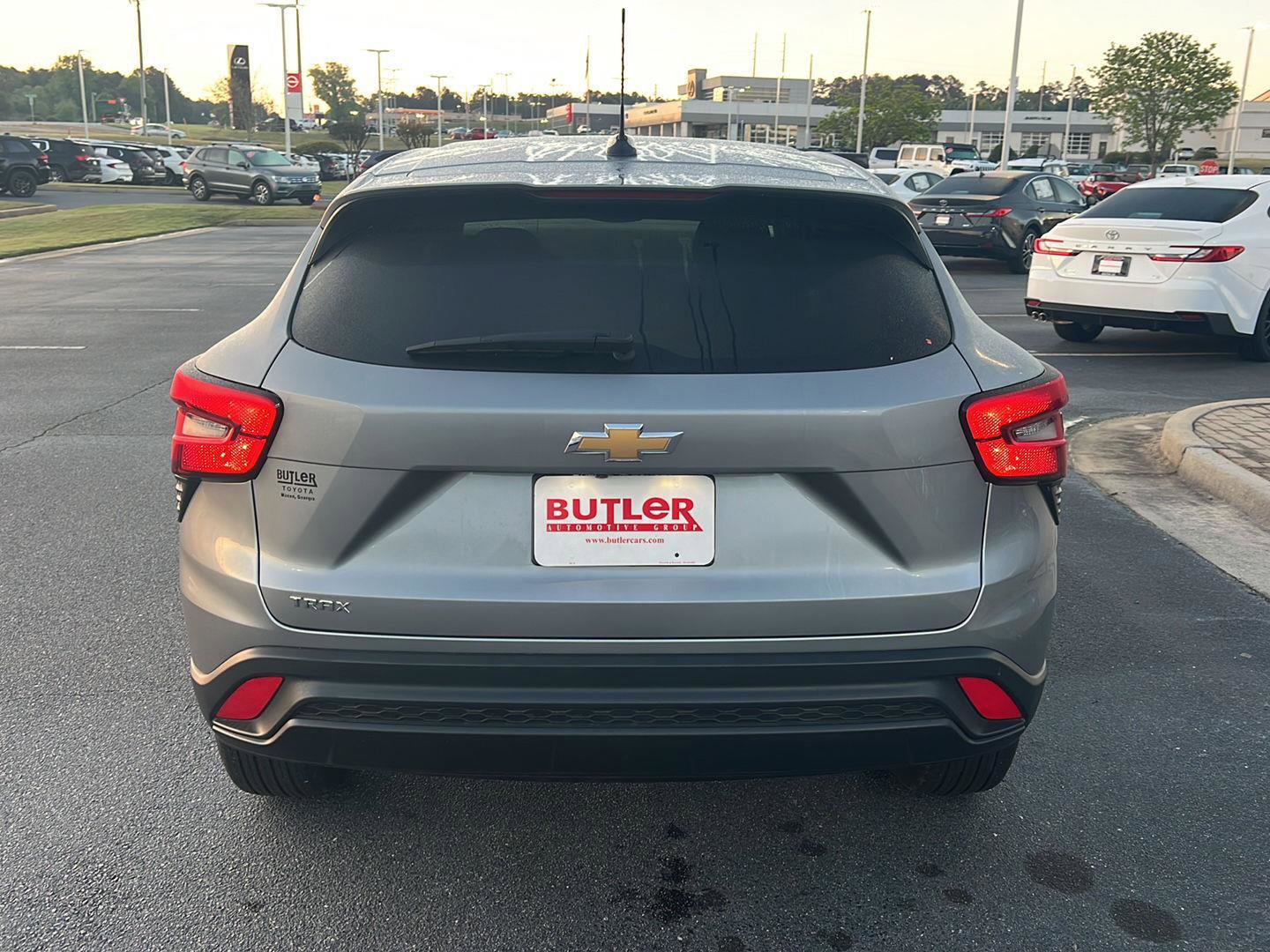 Used 2024 Chevrolet Trax LS image 5