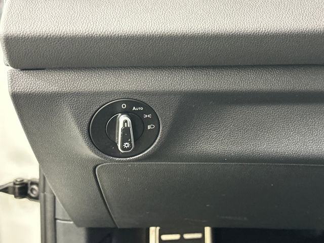 Used 2025 Volkswagen Jetta Sport image 19