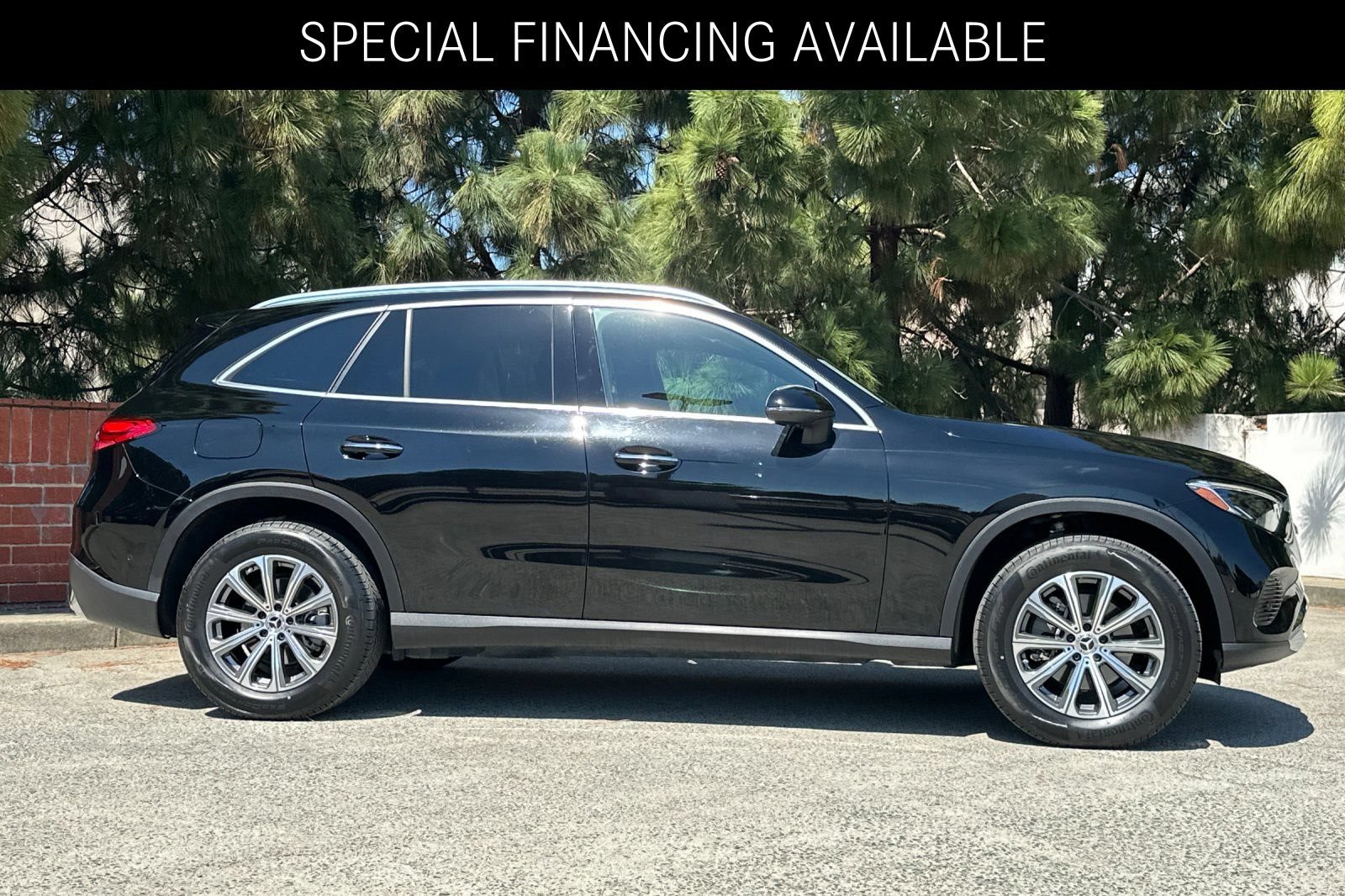Used 2024 Mercedes-Benz GLC 300 image 4