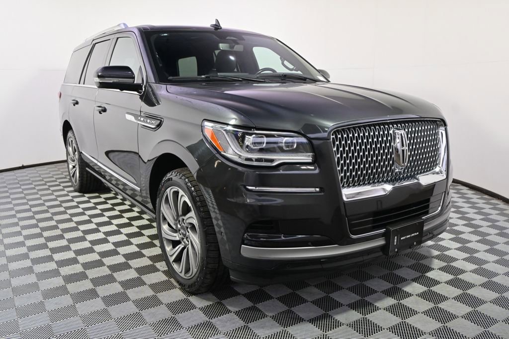 Certified 2023 Lincoln Navigator Reserve AWD/4WD image 9