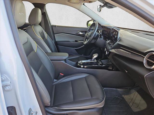 Used 2025 Chevrolet Trax ACTIV w/ Sunroof Package FWD image 18