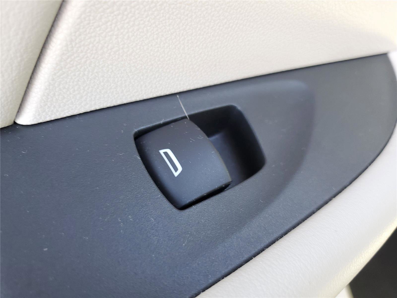 Used 2023 Buick Envision Preferred image 15