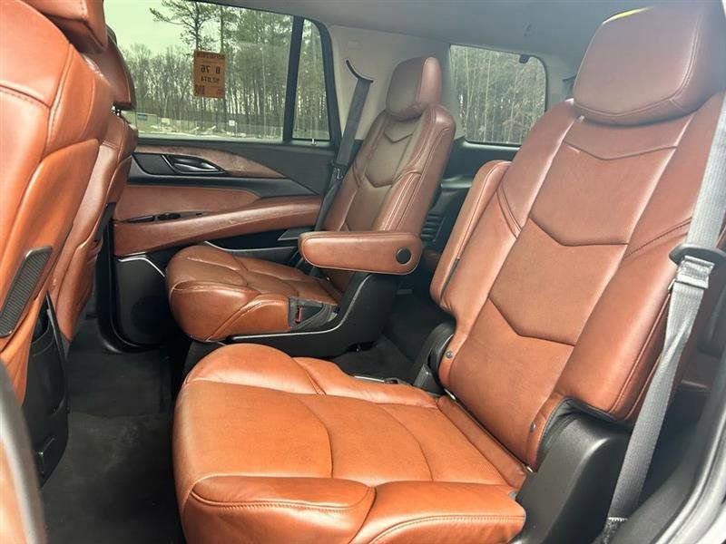 Used 2019 Cadillac Escalade Premium Luxury AWD/4WD image 17