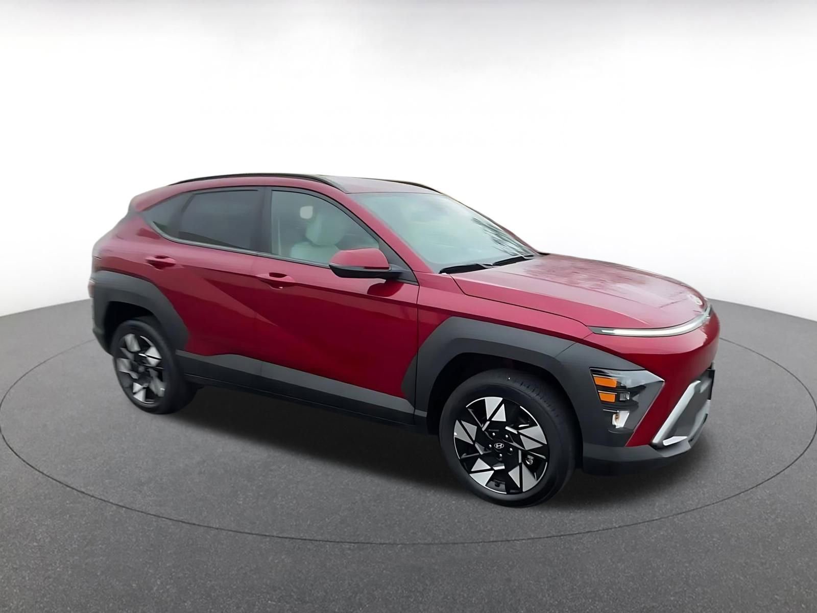 Used 2025 Hyundai Kona SEL image 2