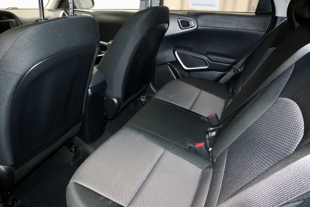 Used 2025 Kia Soul LX image 20