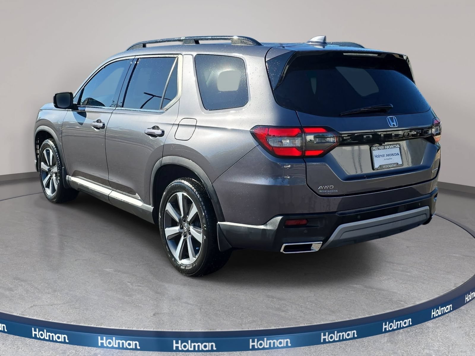Used 2024 Honda Pilot Touring image 8