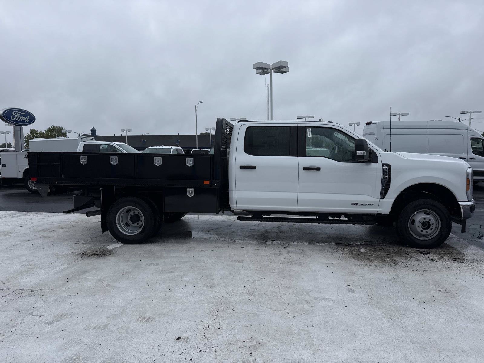 New 2026 Ford F350 XL w/ XL Chrome Package AWD/4WD image 2