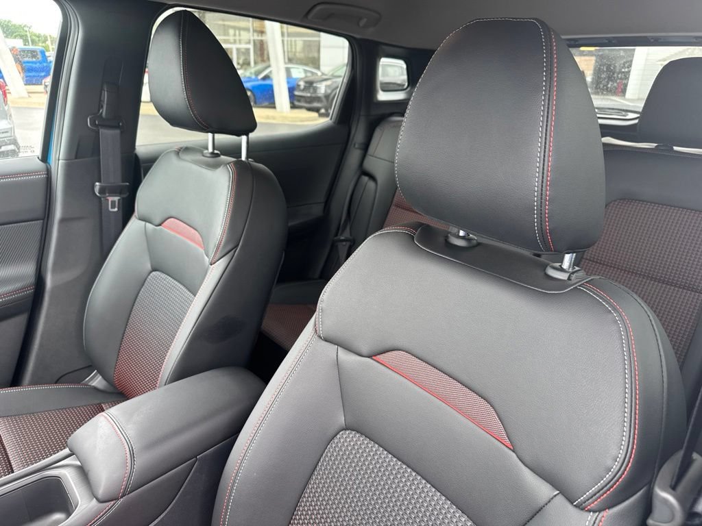 New 2026 Nissan Kicks SR w/ Cold Weather Package AWD/4WD image 11