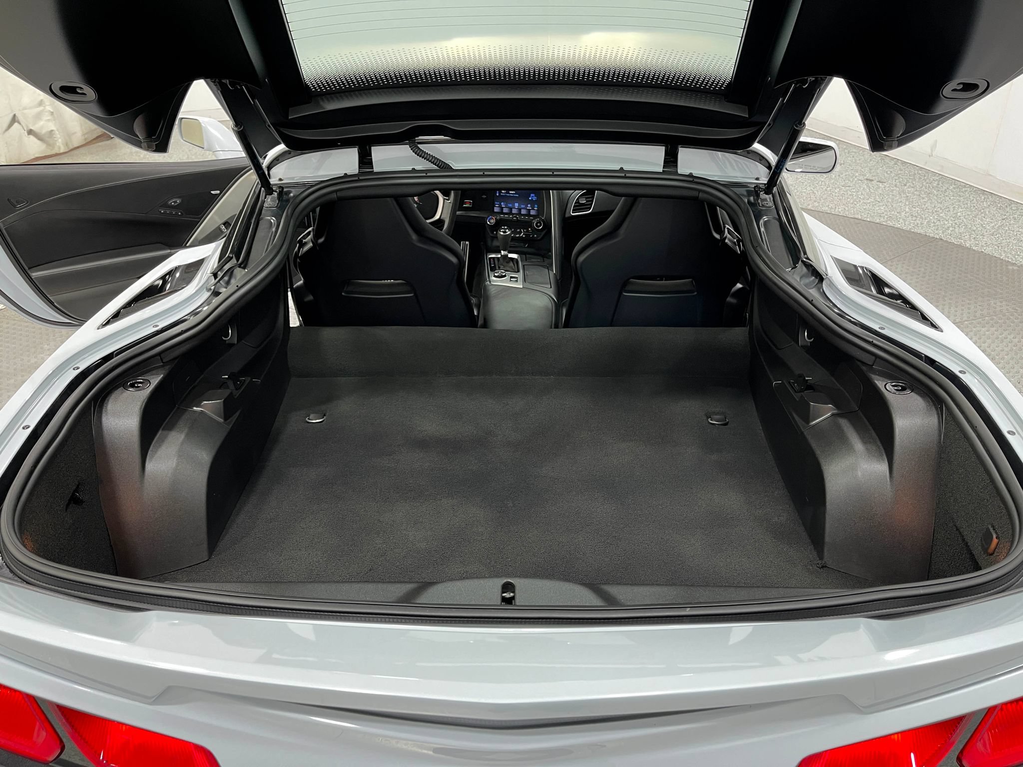 Used 2019 Chevrolet Corvette Stingray Coupe RWD image 21