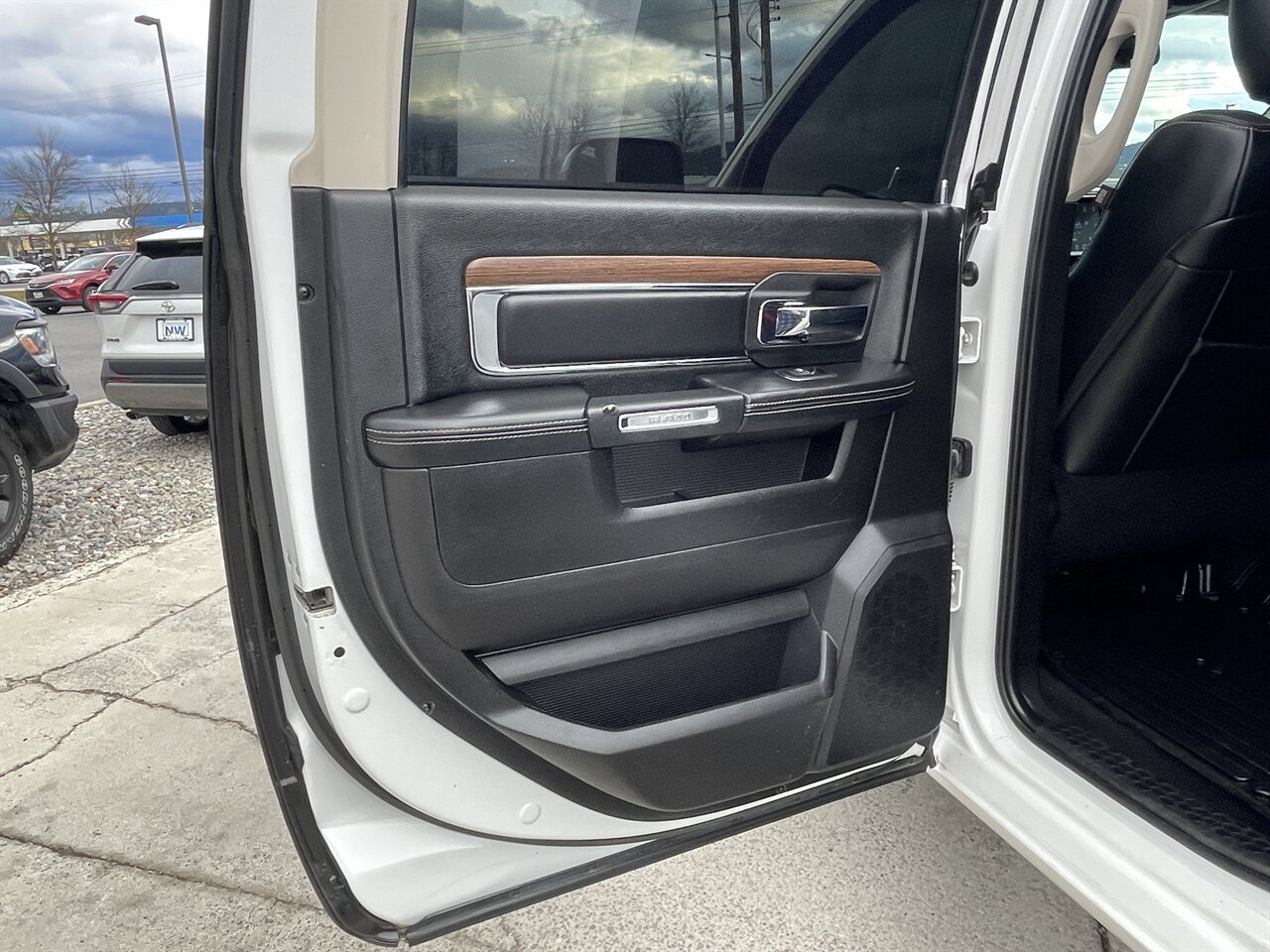Used 2017 RAM 3500 Laramie w/ Sport Appearance Group AWD/4WD image 20