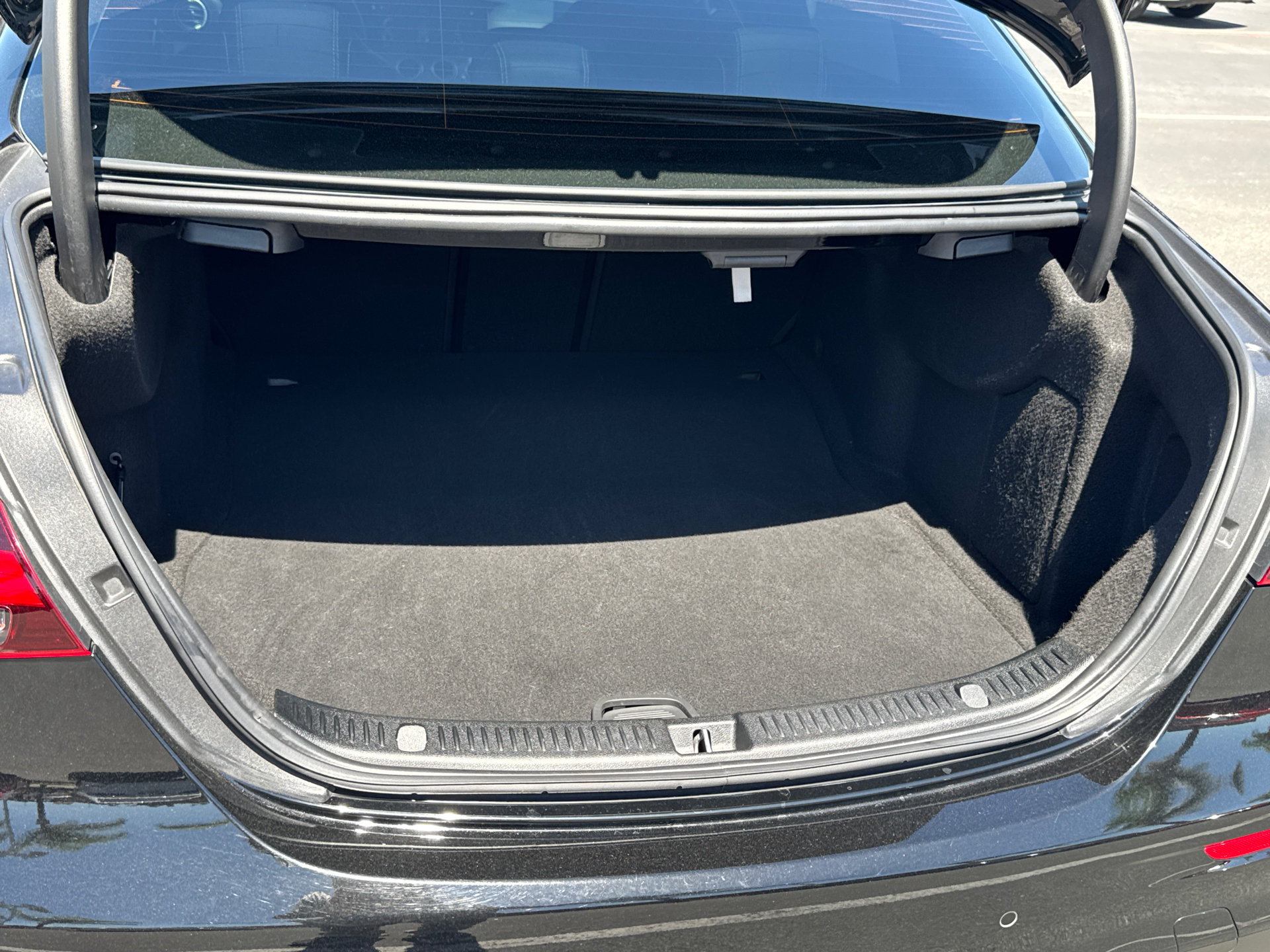 Used 2021 Mercedes-Benz E 350 Sedan image 9
