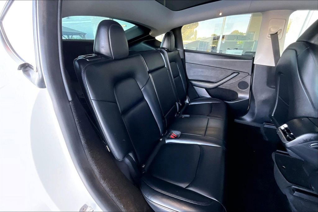 Used 2023 Tesla Model Y Long Range image 25