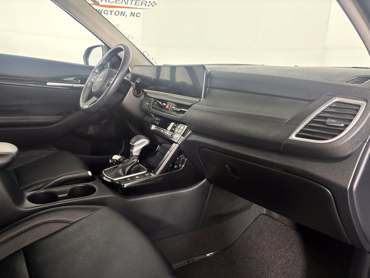 Used 2024 Kia Seltos EX AWD/4WD image 33