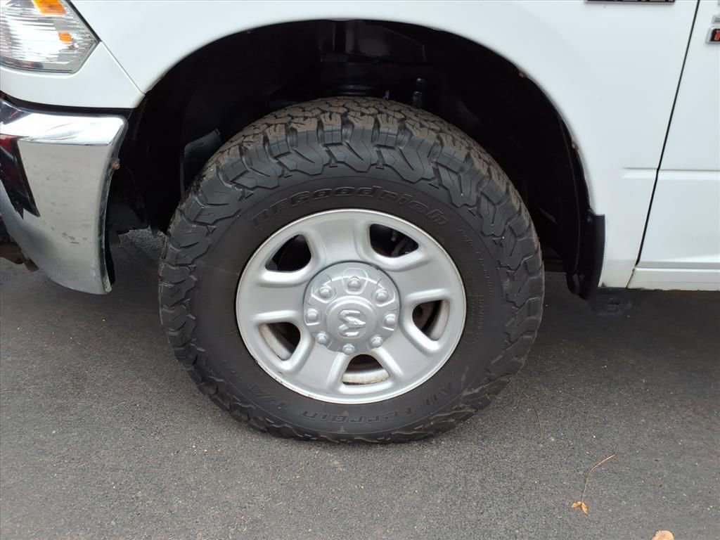 Used 2016 RAM 3500 Tradesman w/ Chrome Appearance Group image 9