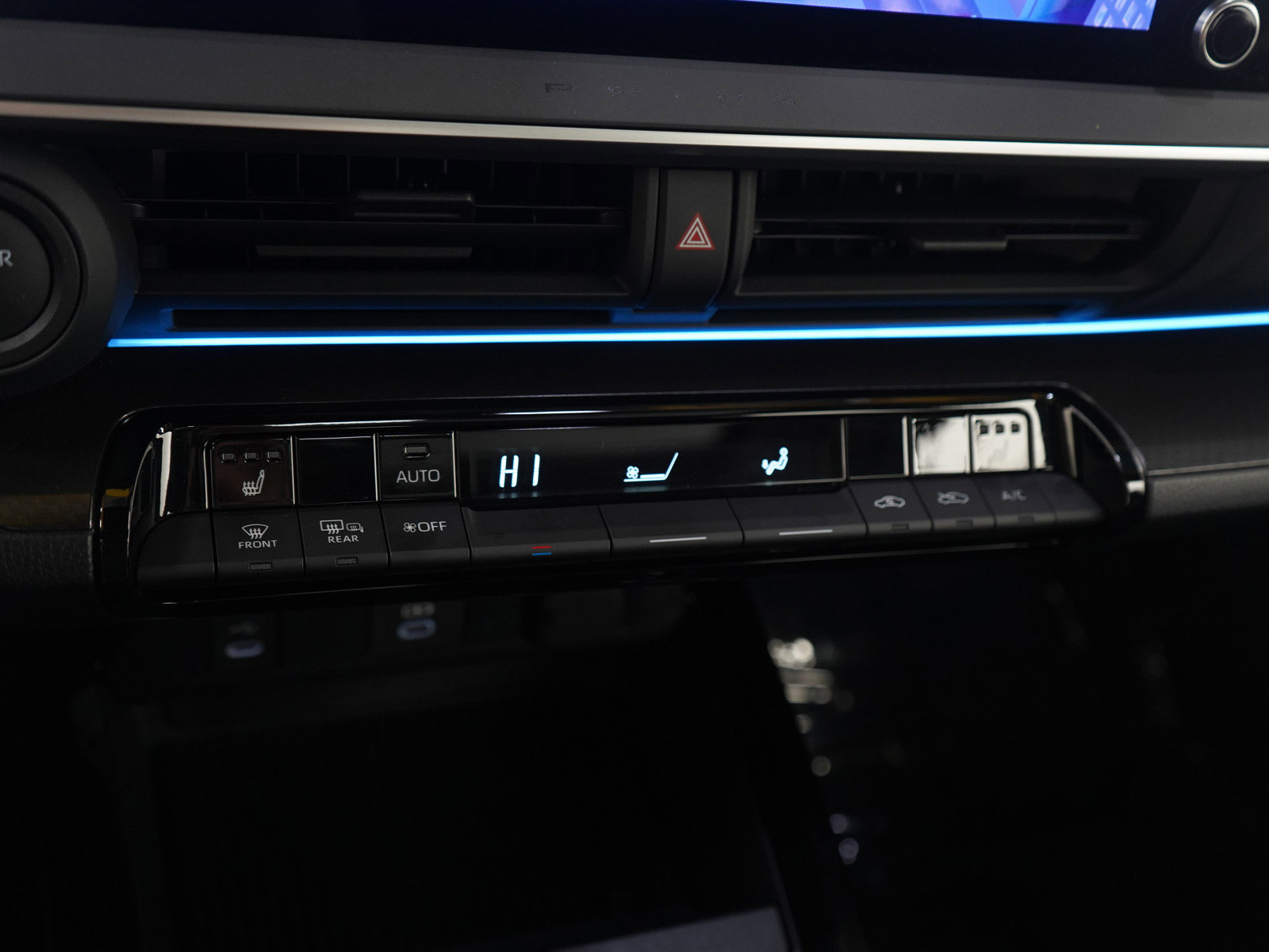 Used 2026 Toyota Prius AWD image 21