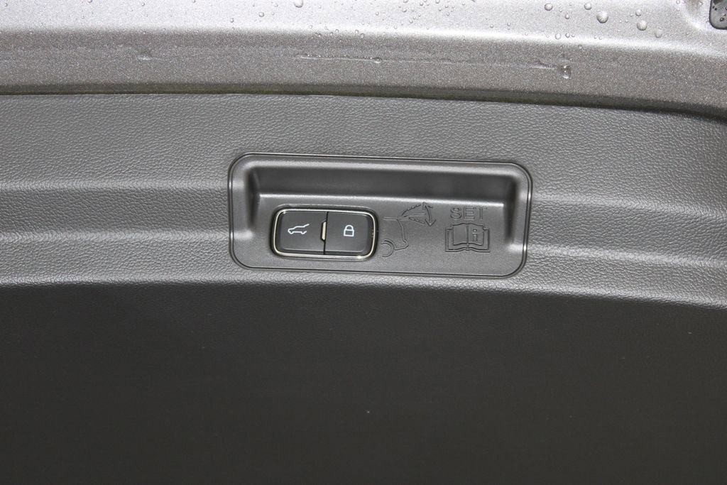 New 2026 Ford Explorer Active AWD/4WD image 16