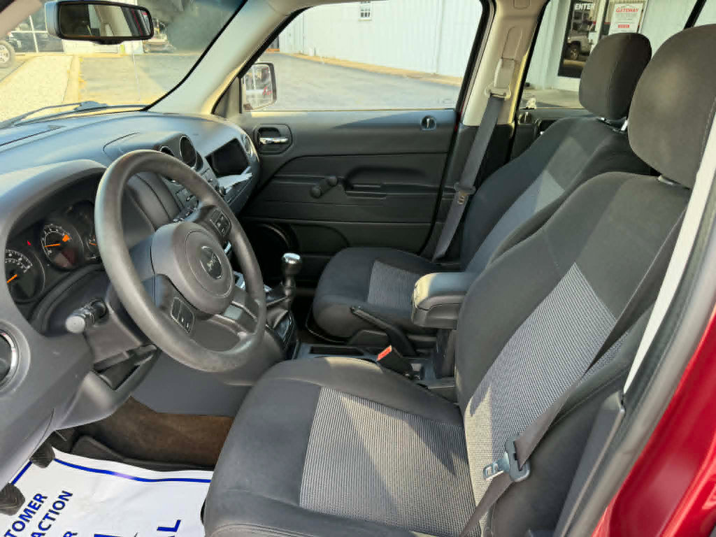 Used 2016 Jeep Patriot Sport AWD/4WD image 5