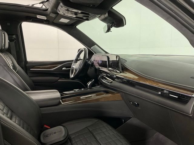 Certified 2023 Cadillac Escalade Sport Platinum w/ LPO, ONYX Package image 29