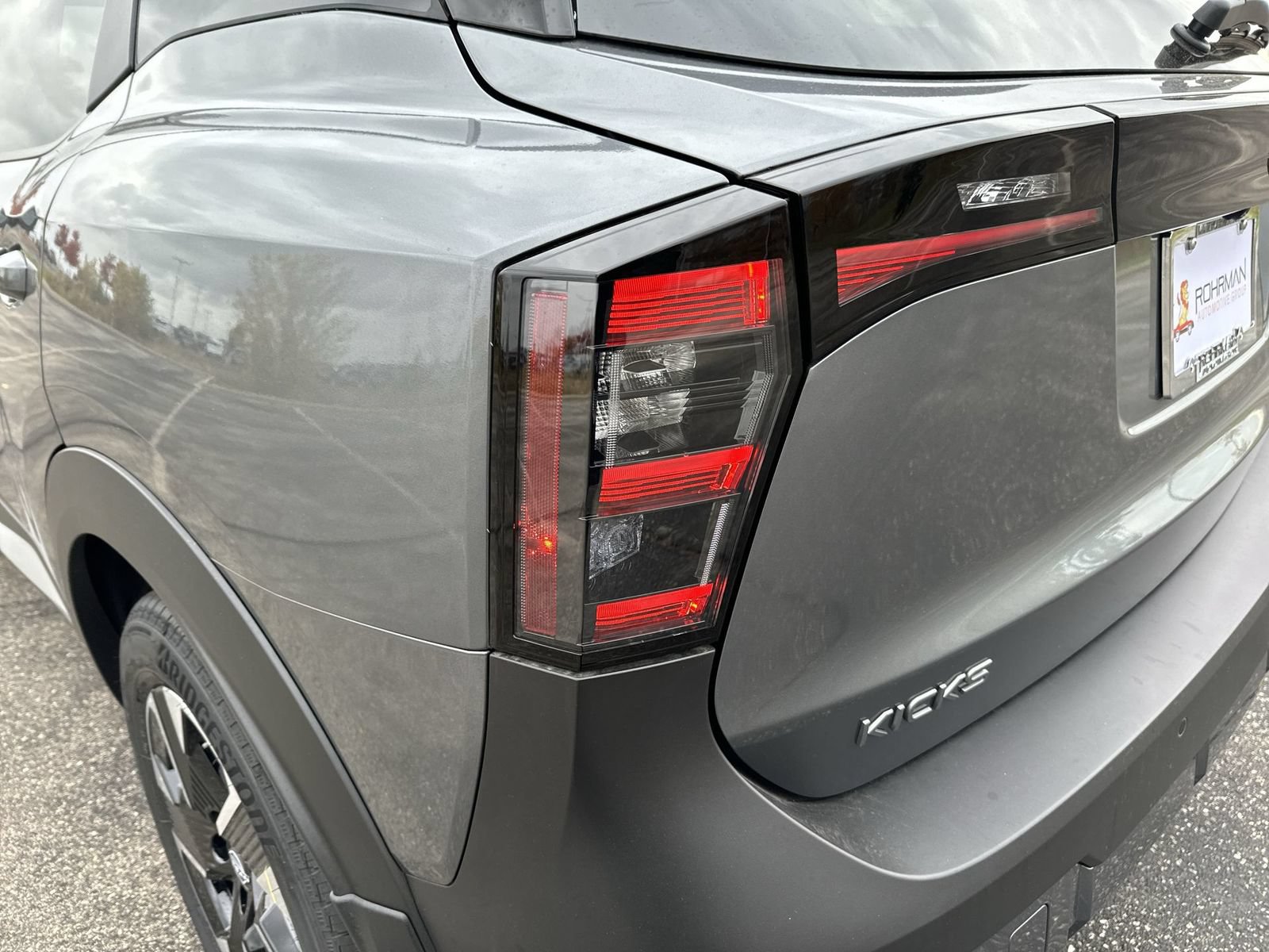 New 2026 Nissan Kicks SV w/ SV Premium Package AWD/4WD image 31