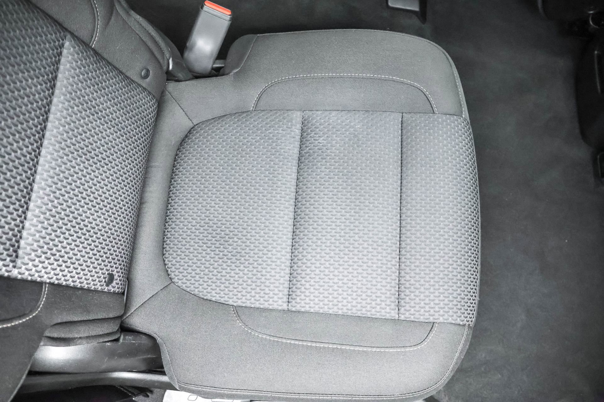 Used 2023 GMC Acadia SLE w/ Driver Convenience Package image 37