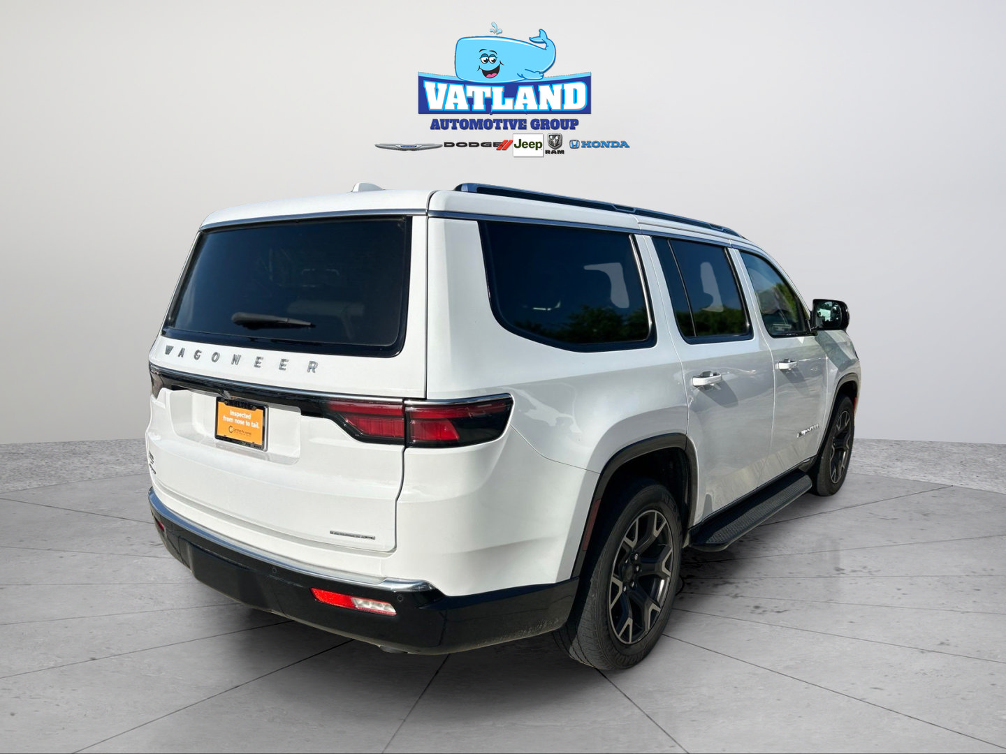Used 2023 Jeep Wagoneer Series III w/ Preferred Equipment Group AWD/4WD image 5