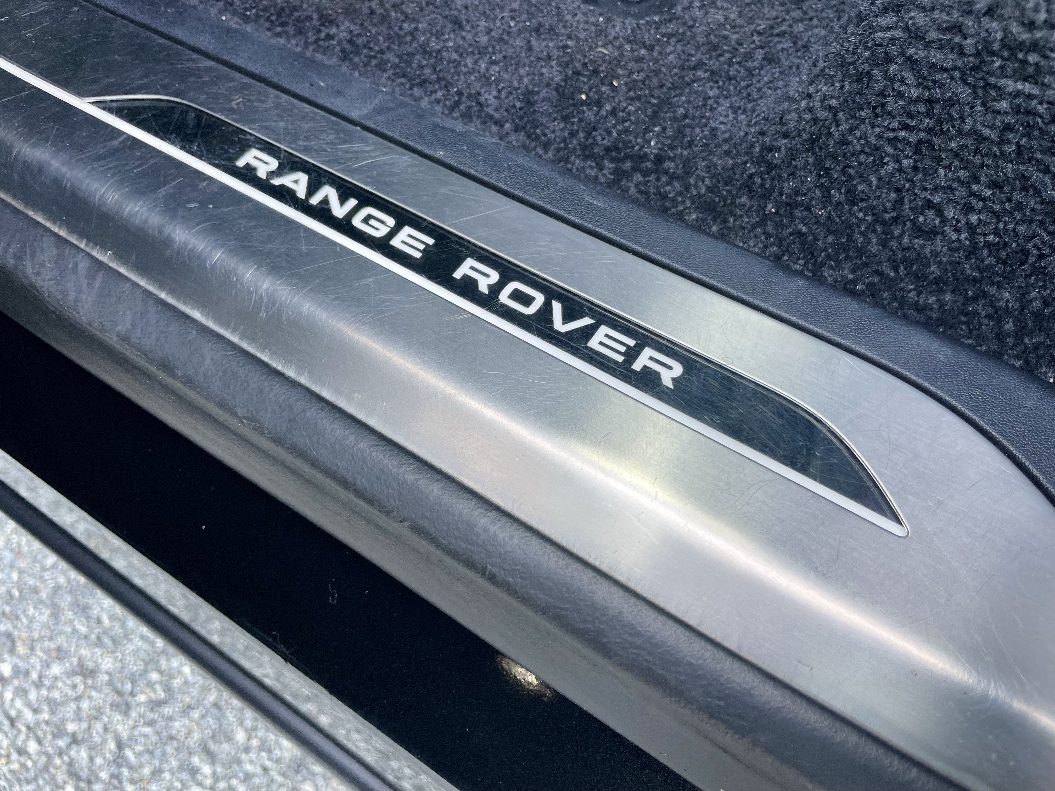 Used 2025 Land Rover Range Rover SE AWD/4WD image 33