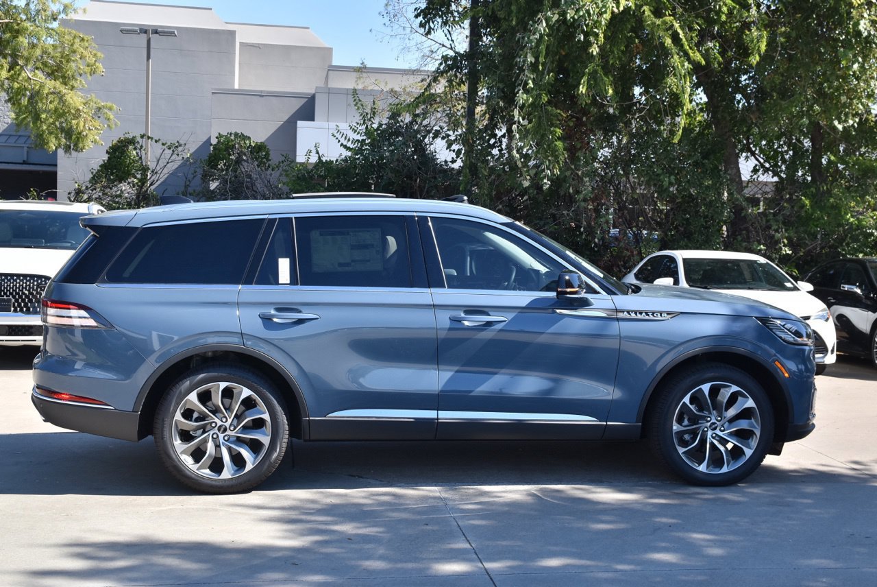 New 2026 Lincoln Aviator Reserve AWD/4WD image 5