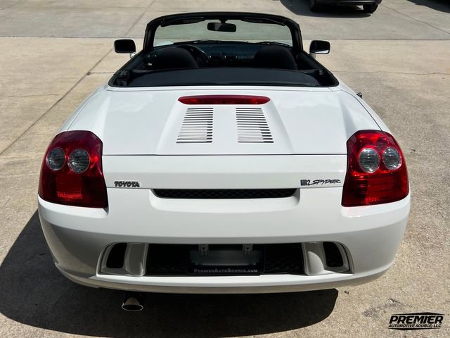 Used 2003 Toyota MR2 Spyder image 11